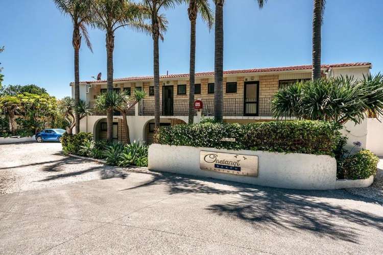 1B/3-7 Fourth Avenue Onetangi_14