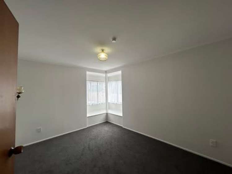 11B Mountain Road Western Heights_3