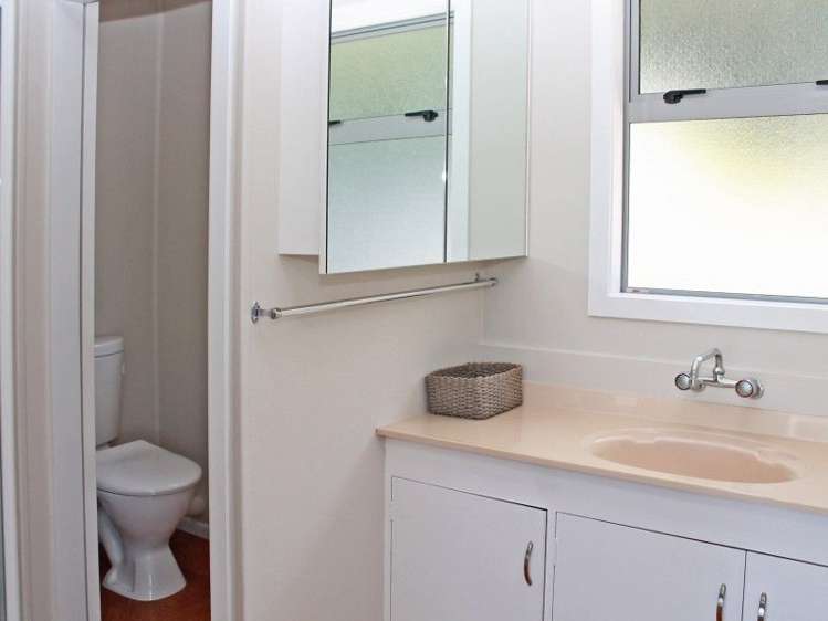 74 Ocean Beach Road Tairua_16