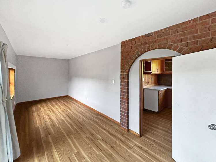 20c Siska Place 1464_4