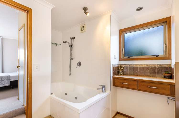 8 Wall Street Waipahihi_26