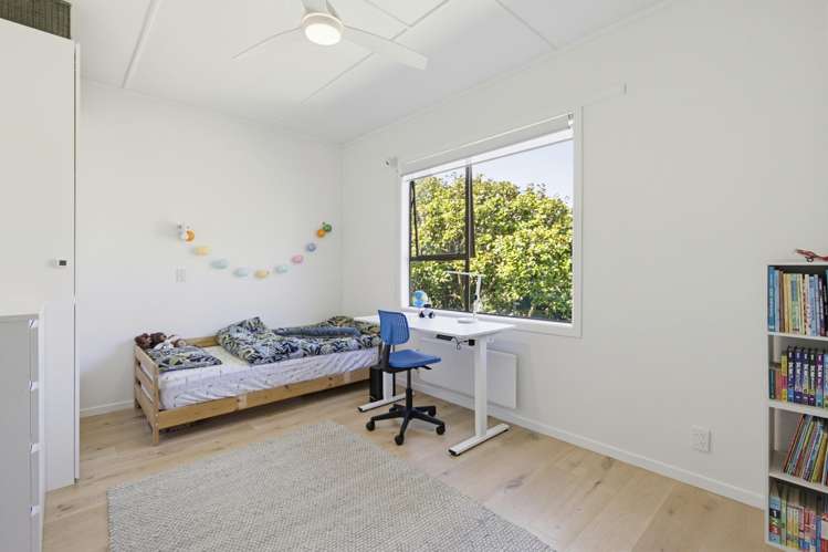53 Tarawera Road Johnsonville_13
