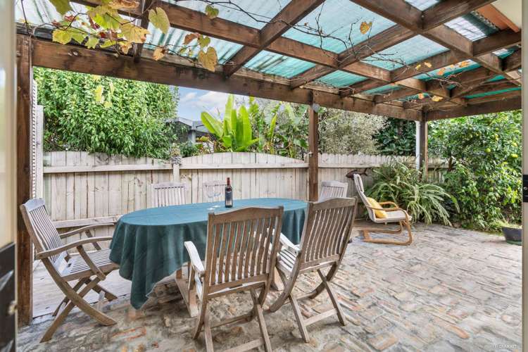 12 Lothian Brae Wattle Downs_11