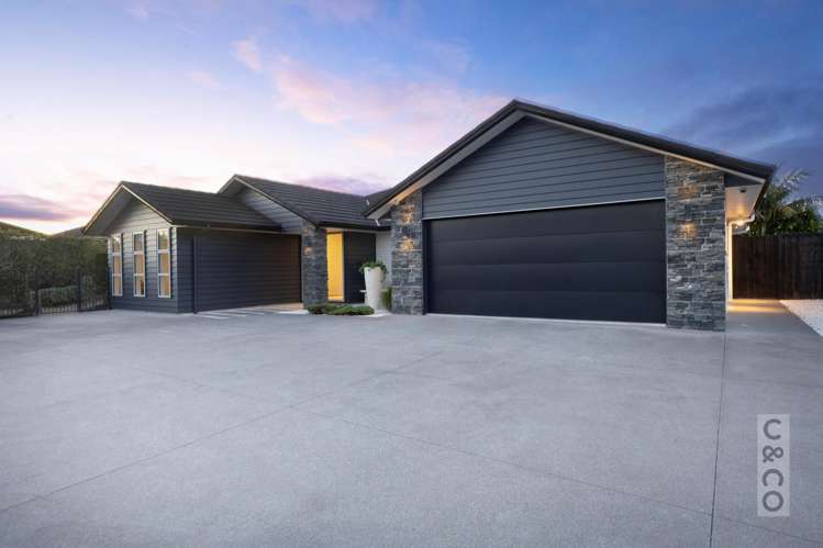 19 Riverhead Point Drive Riverhead_52