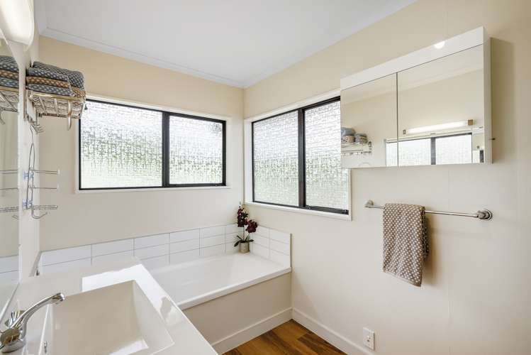 57 Kapanui Road Waikanae_16