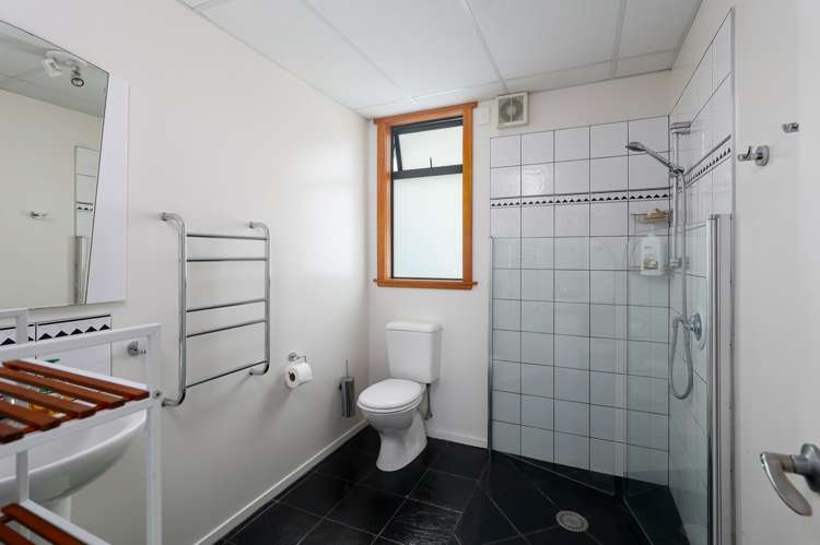 9 Commodore Place Britannia Heights_12