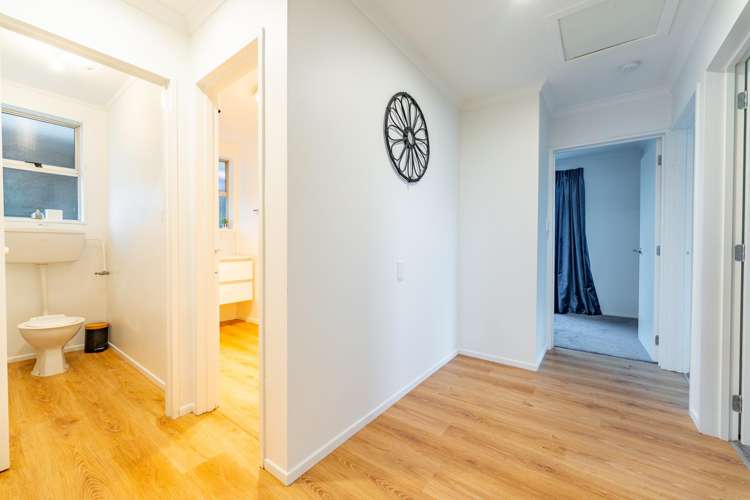 1A Raymond Street West End_12