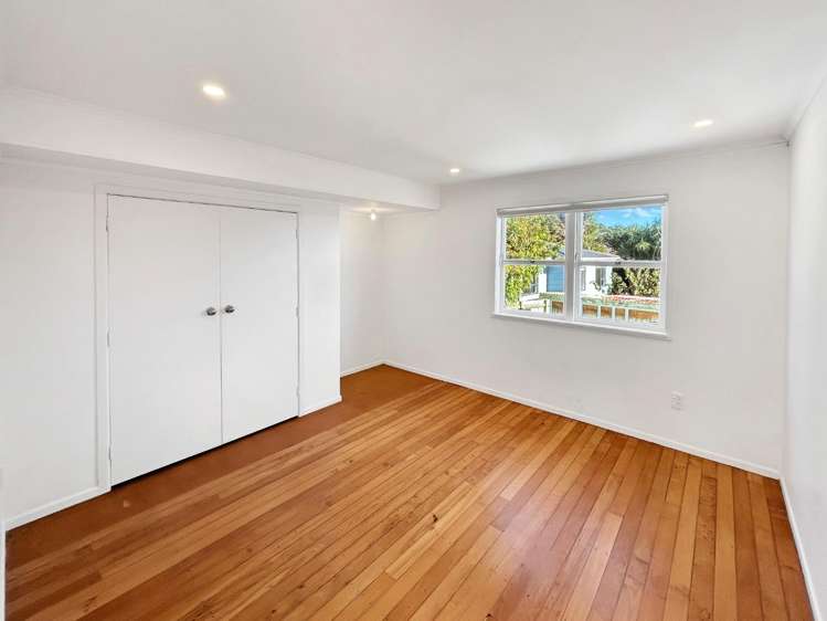  832 Whangaparaoa Road Manly_11