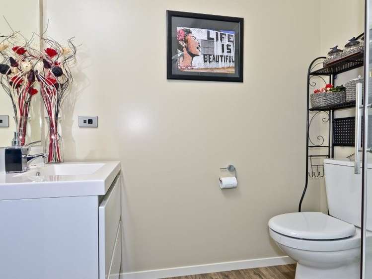 2/9 Wellington Street Hamilton East_22