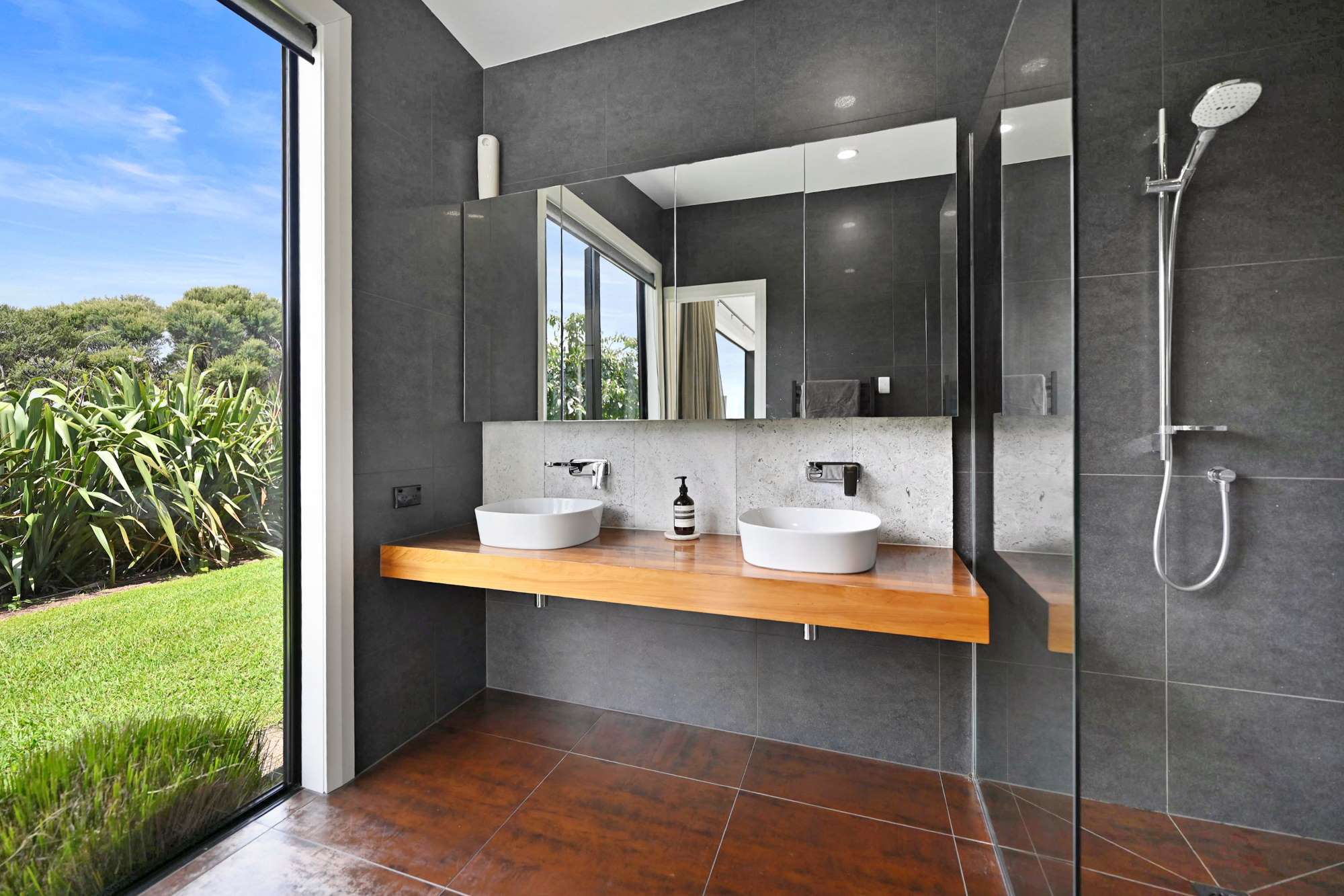 458 Whitehills Road in Waitoki, Rodney