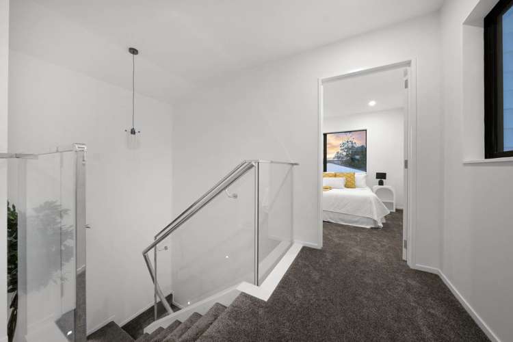 22A Miriam Corban Heights Henderson Heights_16