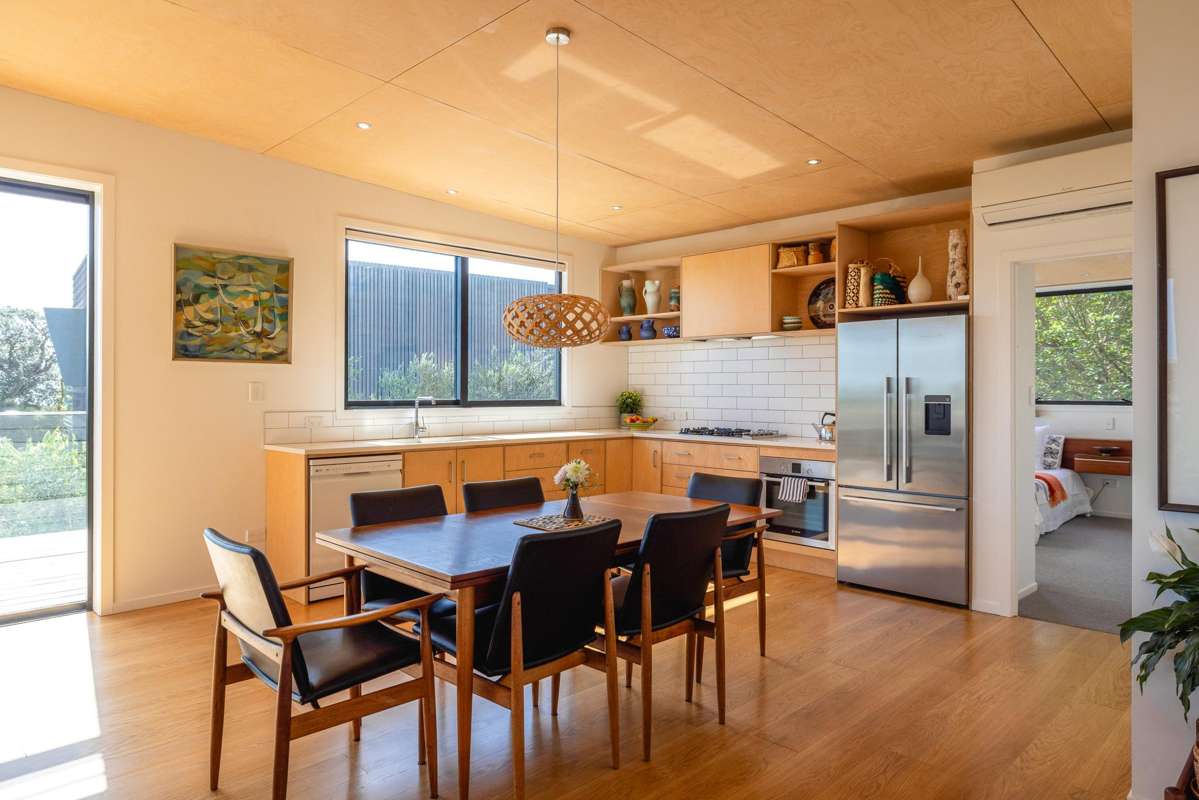 58 Victoria Road South_4