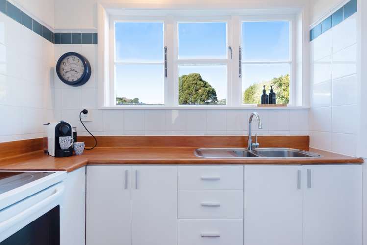 36 Sunshine Avenue Karori_6