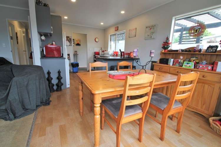 19 Parakai Avenue Parakai_9