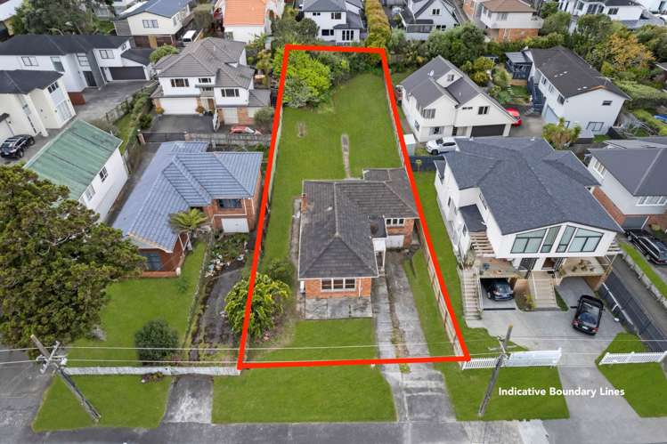 66 Staveley Avenue Hillsborough_25