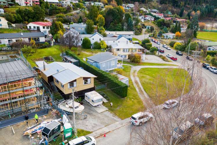 18 Fryer Street Queenstown_24