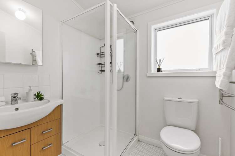 10 Malda Grove Khandallah_12