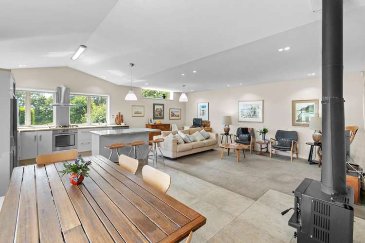 375 Sharlands Road_5