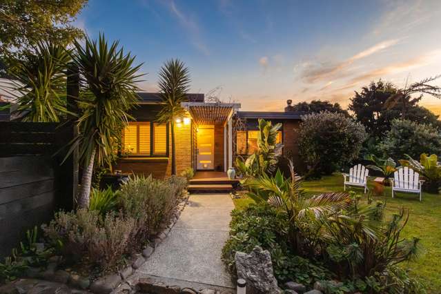 Stunning Home and Income in Raumati South