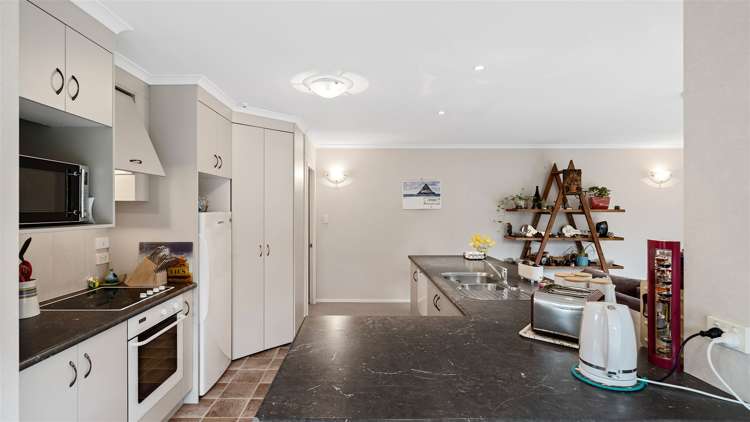 28 Waterford Park Drive Papamoa_6