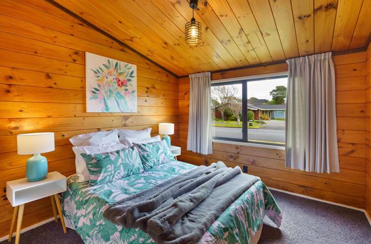 21 Awanui Drive Waikanae_12