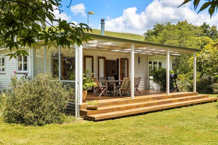 97 Mystery Valley Road_0