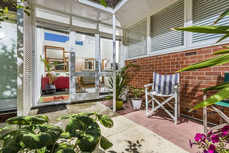 4/6 North Avenue Narrow Neck_3