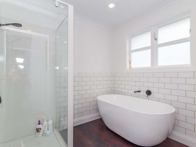 16 Sunnyview Drive Brown Owl_13