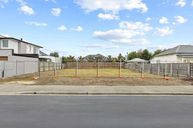 Downsizers pay $1.545m for vacant section - almost $400,000 above RV