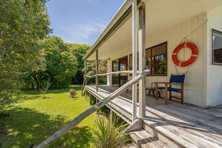 248 Sh25 Kuaotunu_24