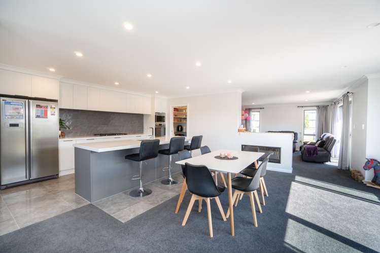 5 Mediterranean Grove Fitzherbert_2