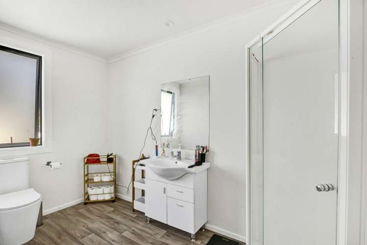 168 Tukapa Street Westown_15