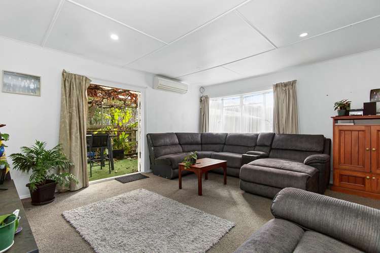 126 Hine Road_4