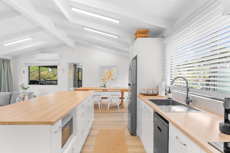 1951 Cove Road Mangawhai_8