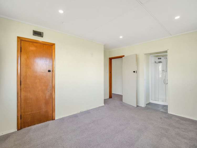15 Kennard Crescent Karitane_4