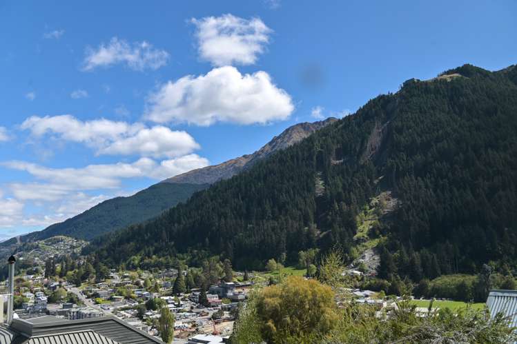 21 Malaghan Street Queenstown_25