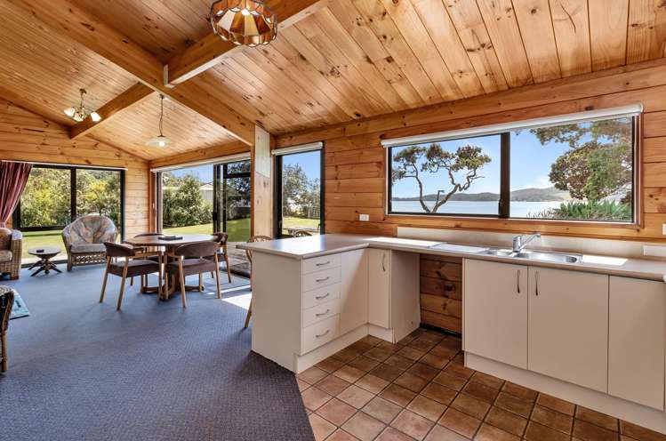 121 Ohawini Road Oakura_7