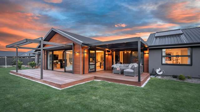 Architectural Eco Home with Award-Worthy Design