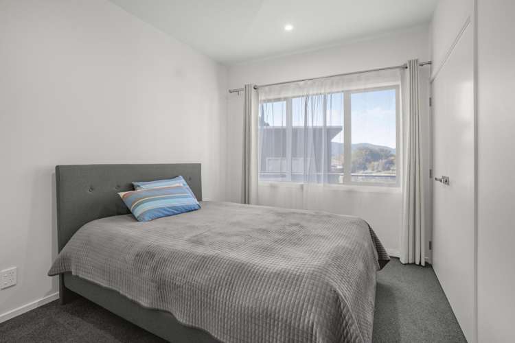 6 Hastings Grove Wainuiomata_13