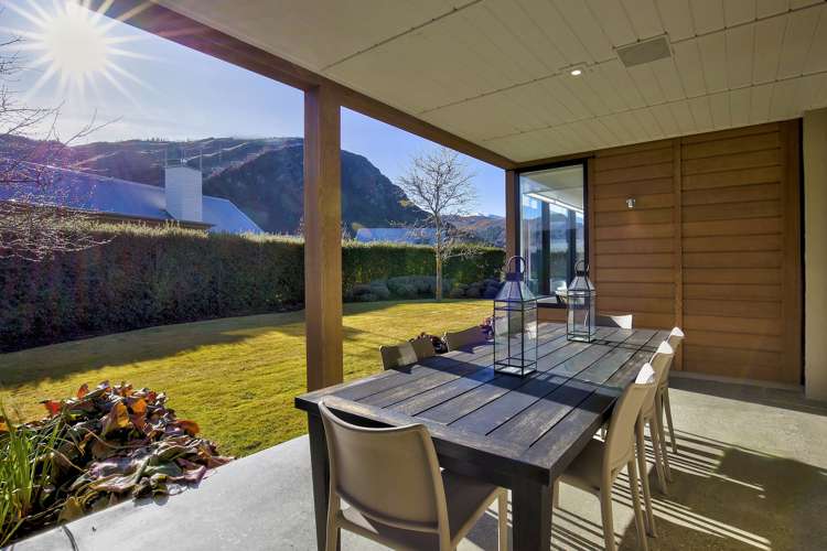 2 Taramea Lane Arrowtown_12