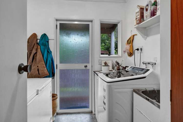 237a South Road Hawera_13