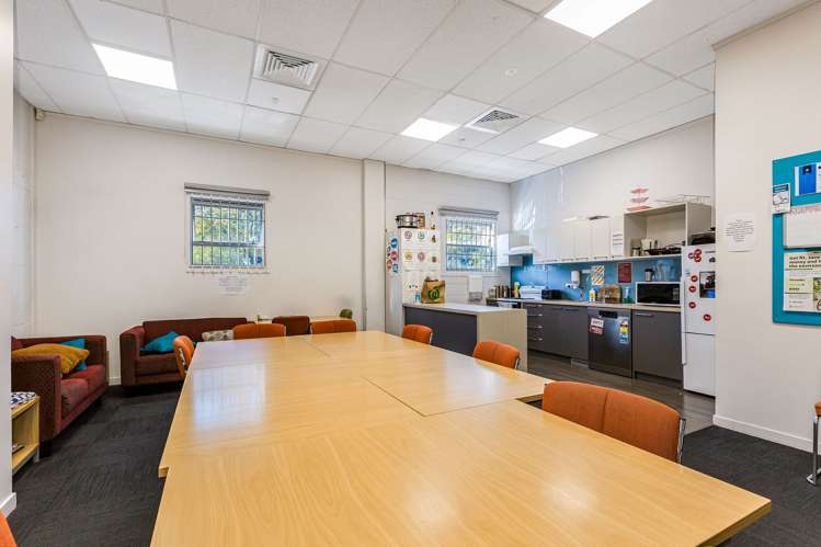 156-166 Main Street Upper Hutt Central_9