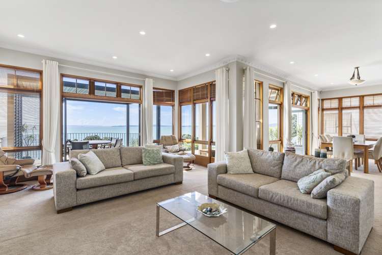 15 Omana Esplanade Maraetai_8