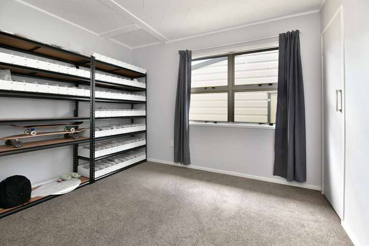 4b Parakai Avenue Parakai_13