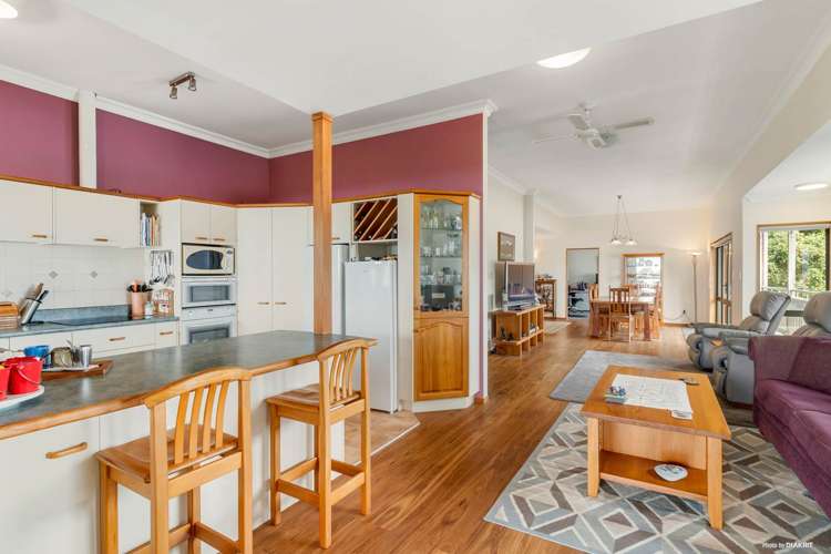 1684 East Coast Road Whakatiwai_8