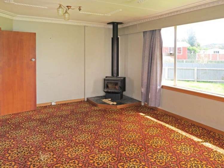 26 Waikawa Road Owaka_3