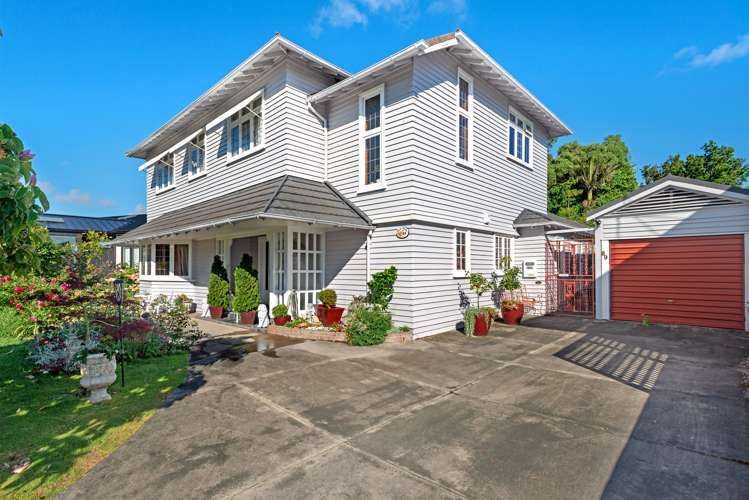 89 Esplanade Kaiti_21