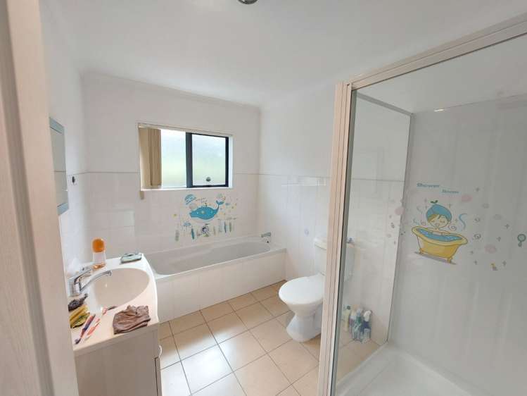 27 Gordon Stanley Drive Massey_11