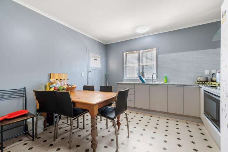 79 Robert Skelton Place Clendon Park_10