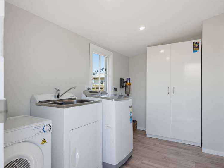 23 Godwin Crescent College Estate_20